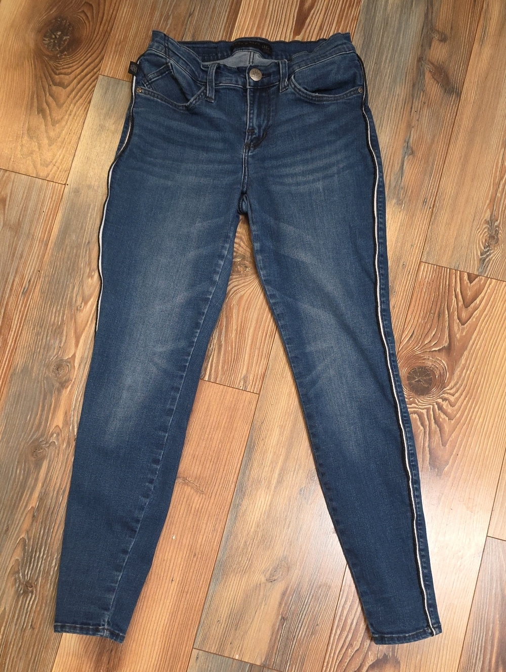 Rock & Republic Dark Indigo Skinny Jeans with Side Stripe